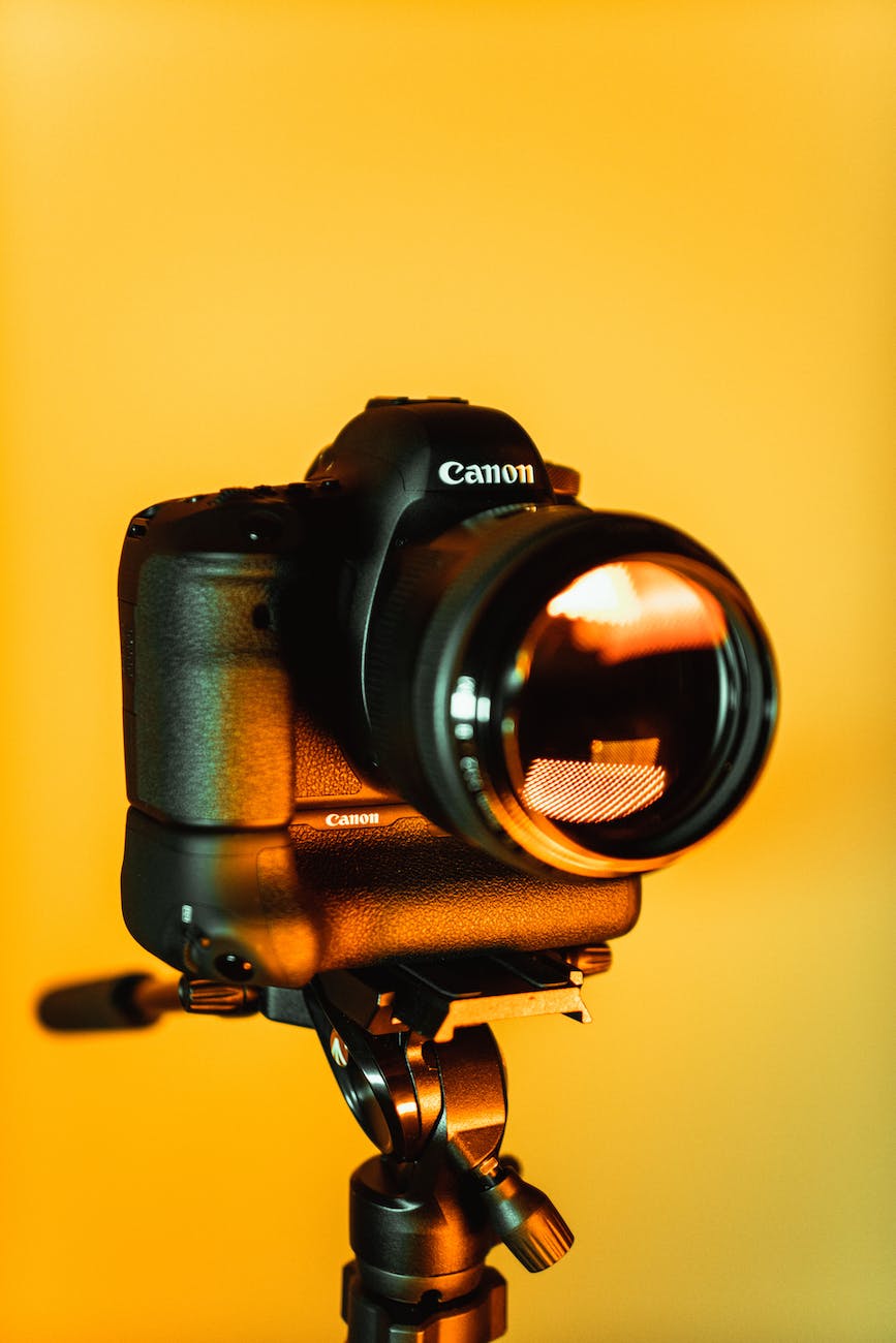 close up photo of dslr camera